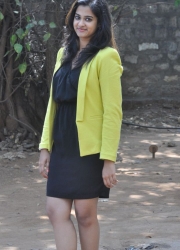 nanditha-latest-photos_13