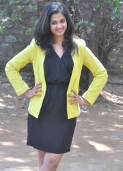 nanditha-latest-photos_8
