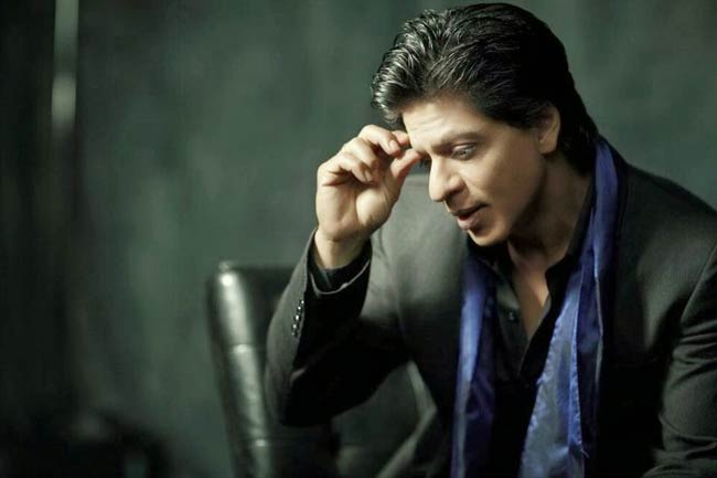 Shah Rukh Khan is the first Indian to try the twitters mobile video