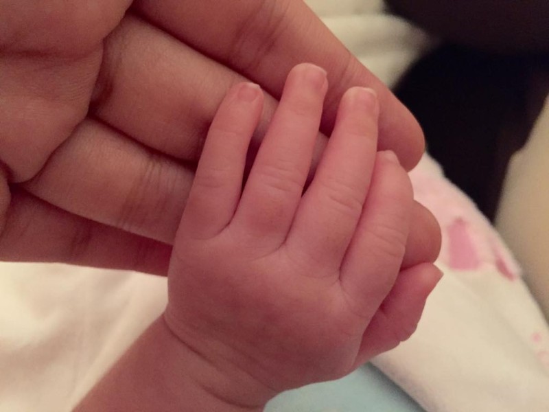 MS Dhoni’s wife Sakshi tweets first picture of daughter Ziva