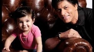 Shah Rukh Khan celebrates holi with son Abram Khan