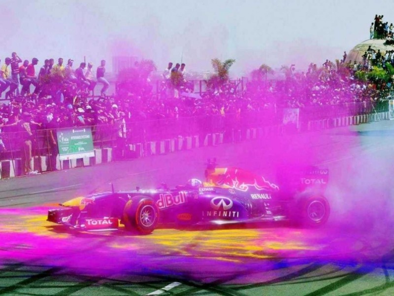 13-time Grand Prix winner  Apologises for dropping the flag in Hyd F1 Show