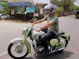 Dhoni fined for faulty display of number plate on his bike