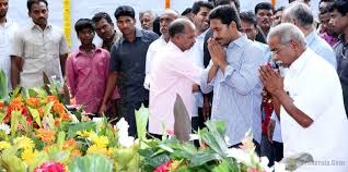Rich tributes to YSR on sixth death anniversary